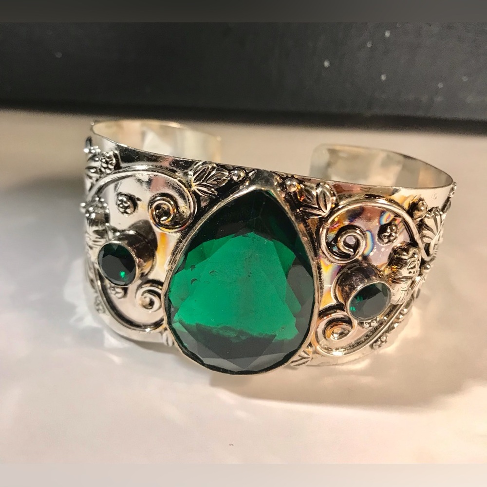 Chrome Diopside Stamped Solid 925 Sterling Silver Cuff Bracelet